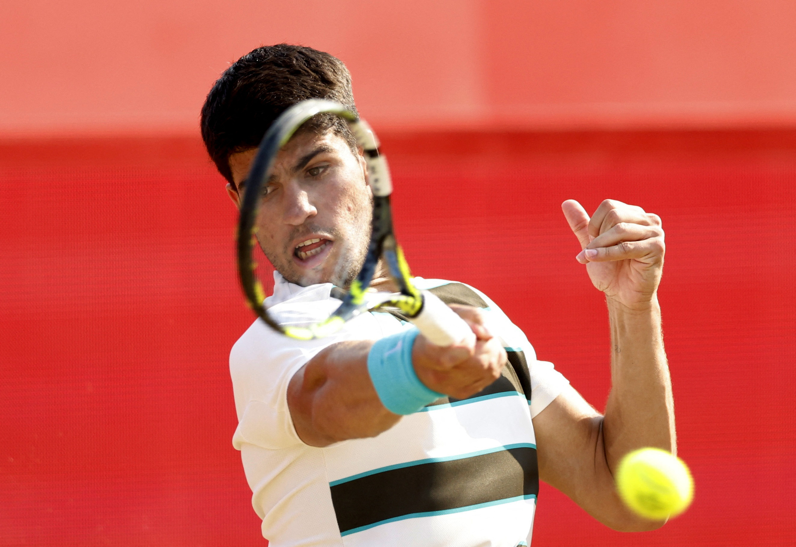 西班牙网球队完胜英国网球队，阿尔卡拉斯爆发神勇的简单介绍