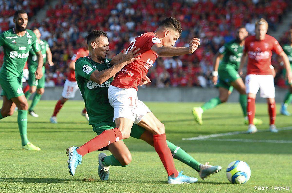 圣埃蒂安队在主场比赛中豪取连胜，保持不败