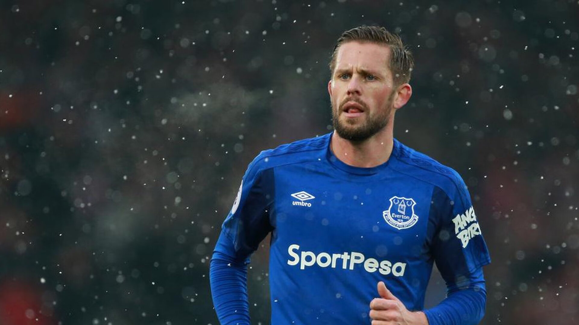 当安菲尔德遇见贝蒂斯，萨内之火能否点燃红军的欧战之夜？